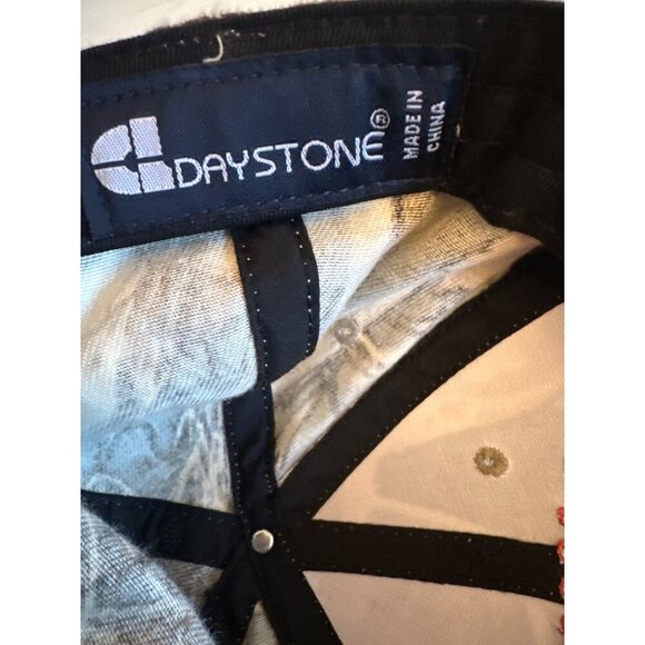 Daystone Old Roosters Camo Hat Adjustable Size Hunting Outdoor Nature - Picture 5 of 6